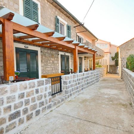 Leut Stone Residence تيفات الغرفة الصورة