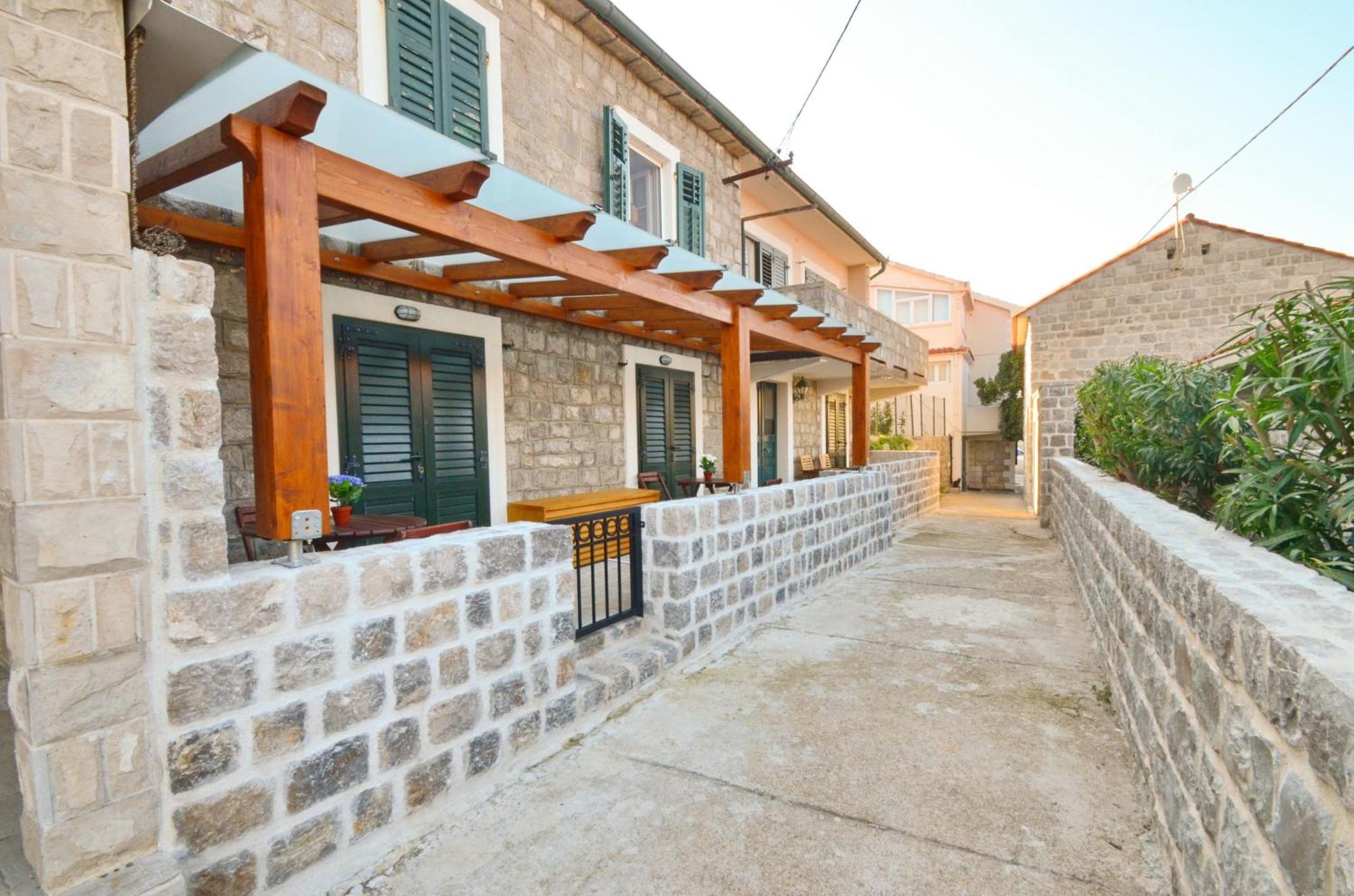 Leut Stone Residence تيفات الغرفة الصورة